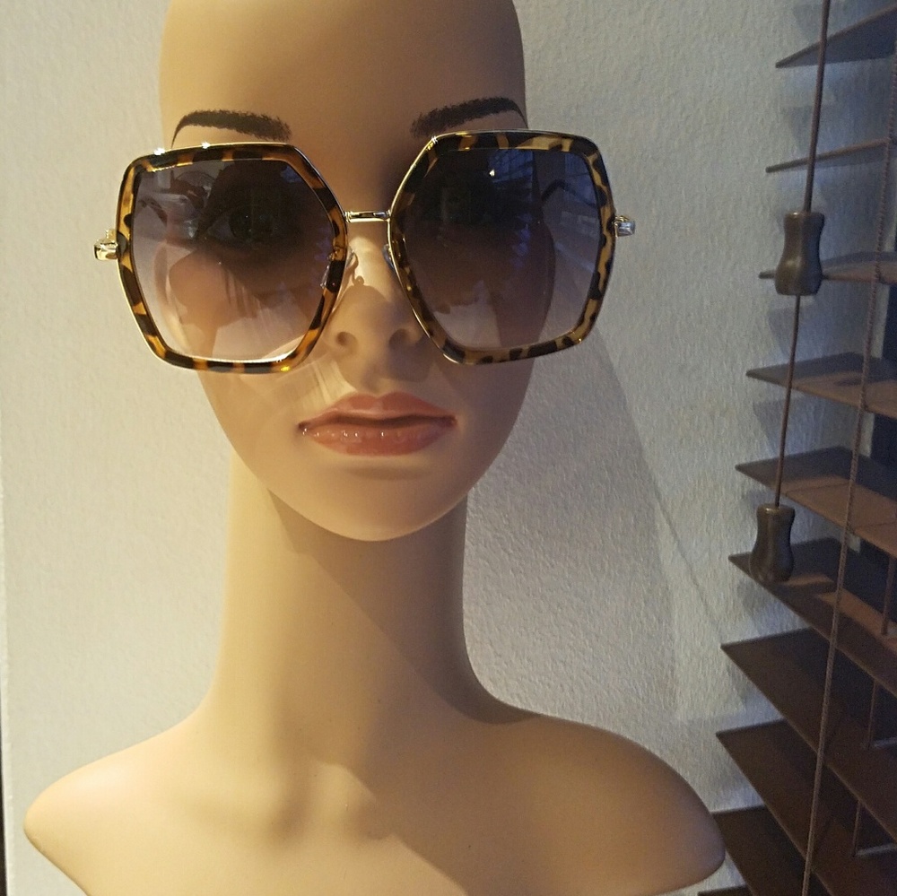 New Hexagon shaped gold frame sunglasses